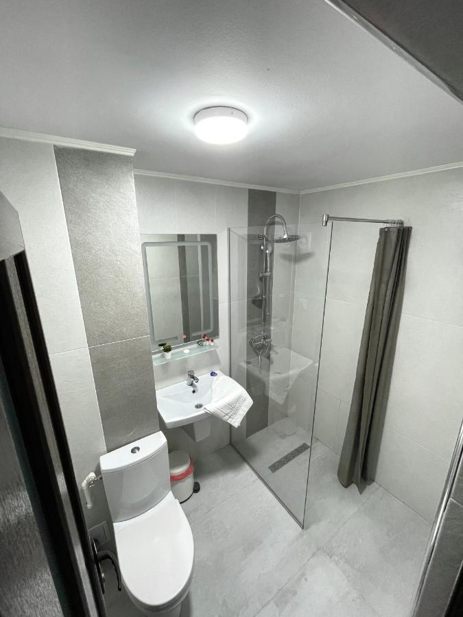 Hotel Complex Carol Buzău Esterno foto